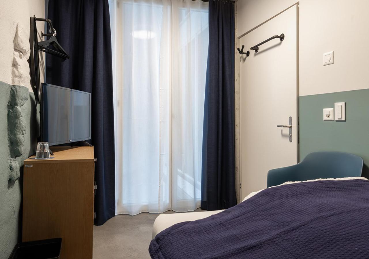 Hostal Ambrosia Huesli